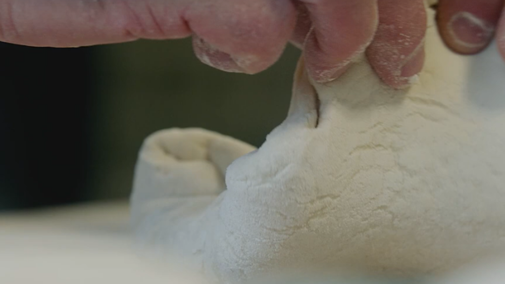 Capture d’écran vidéo de présentation  Groupe LeDuff :  BRIDOR a décidé d’investir aux Etats-Unis, au Portugal et en Allemagne pourassurer sa croissance mondiale, face aux oppositions à la construction de l’usinede Liffré en Bretagne